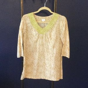 Tan and white 3/4 sleeve light, airy top.